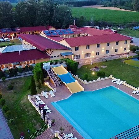 Ligetalja Termal Hotel Peneszlek Buitenkant foto