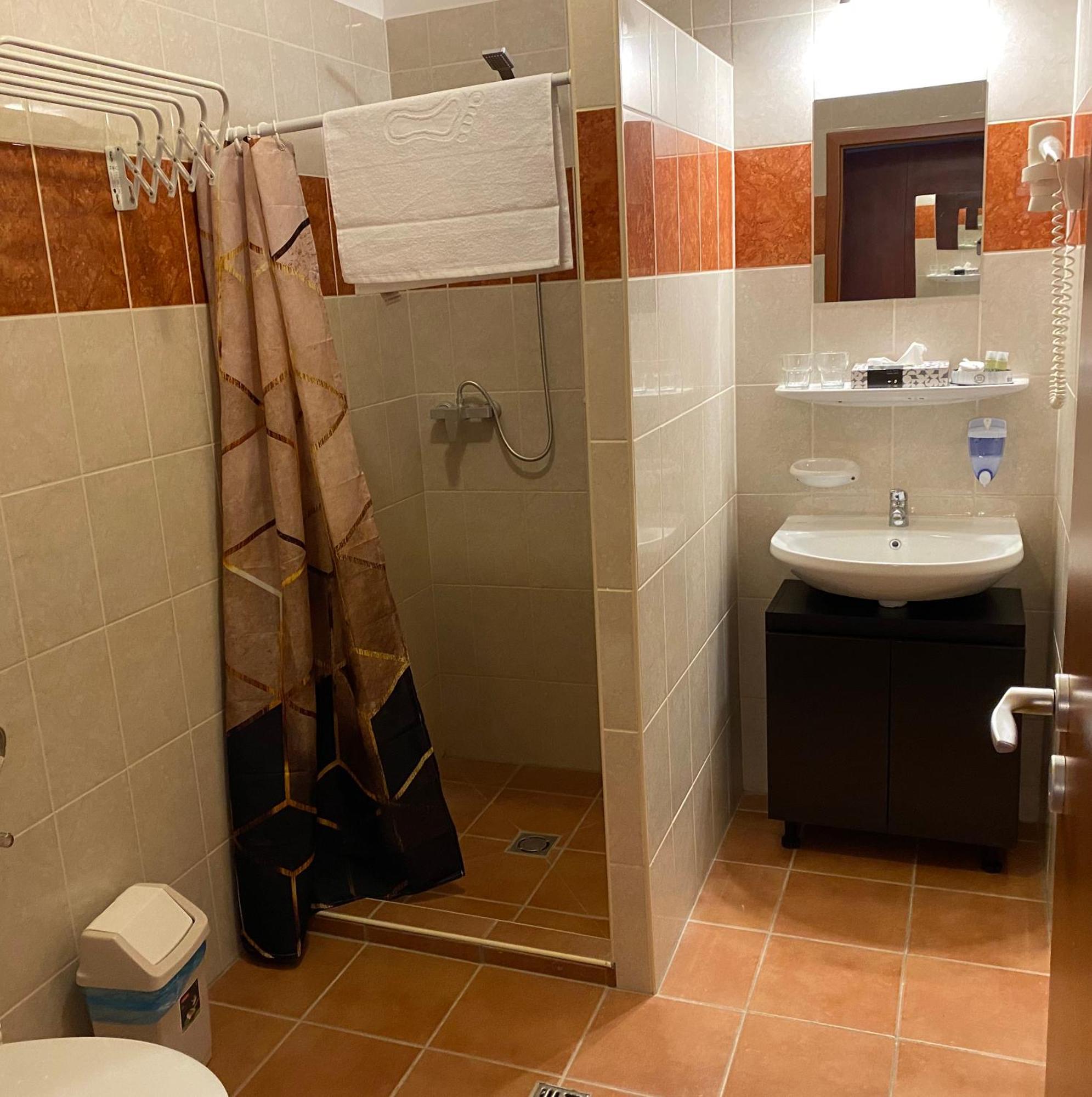 Ligetalja Termal Hotel Peneszlek Buitenkant foto