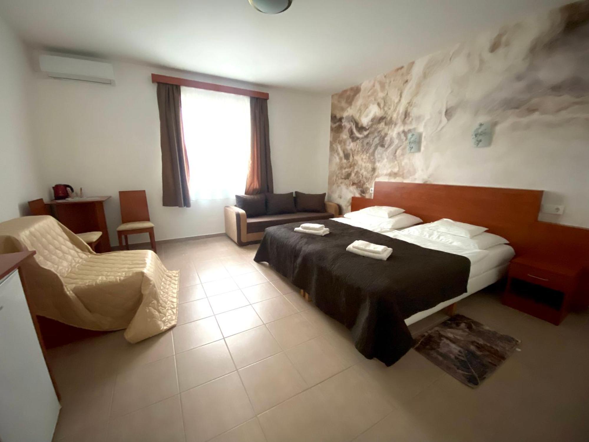 Ligetalja Termal Hotel Peneszlek Buitenkant foto