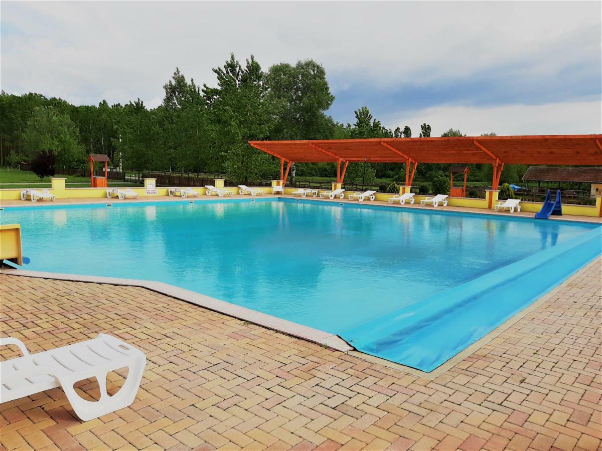 Ligetalja Termal Hotel Peneszlek Buitenkant foto