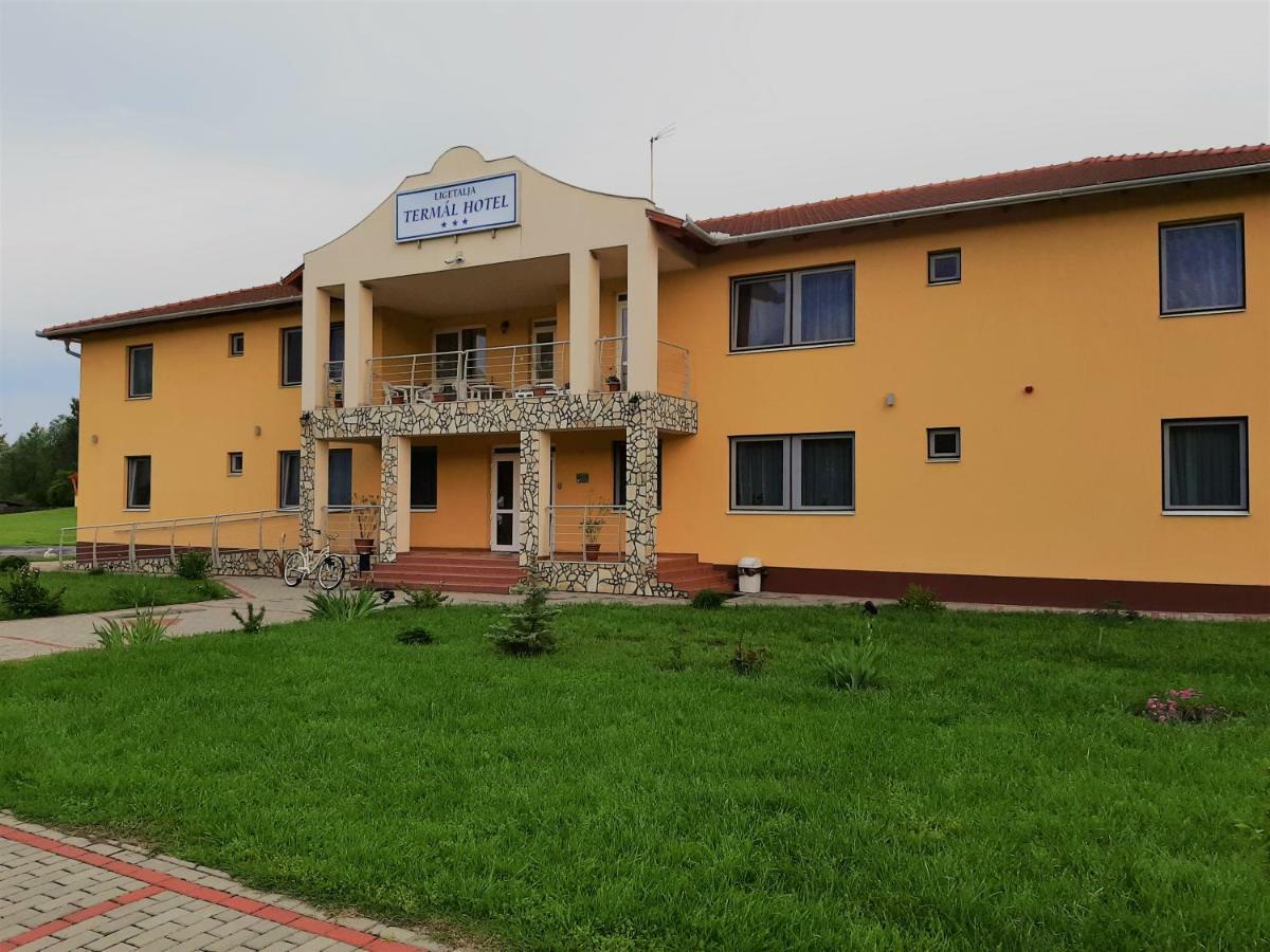 Ligetalja Termal Hotel Peneszlek Buitenkant foto